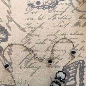 Ruffle glass bead necklace